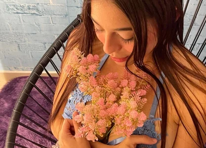 mayleeth_ Me  3টি ছবি