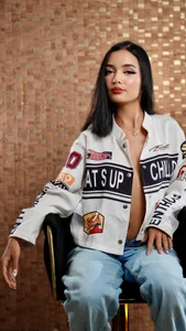 emily_dempsey On and Limitless ✖️🫦  8টি ছবি