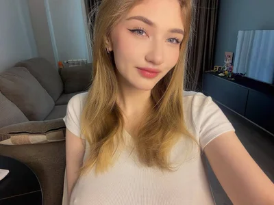 AveryBerkson A beautiful smile? - {count, plural, one {תמונה אחת} two {שתי תמונות} many {# תמונות} other {# תמונות}}