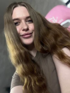 Betany_FoksのKissの 4枚の写真