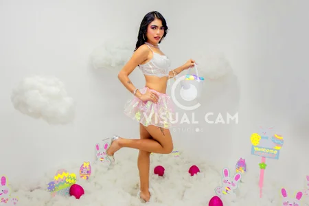 PaolaB_g Feeling a little wild this Easter... 😈🐰 사진