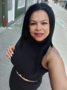 helenahottt Public Pic 3