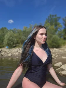 Ava_kiss054 Public Pic