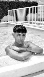 argentinopollon Public  2টি ছবি