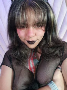 ivannabellini I love riding your cock 😈💦 Pic 4