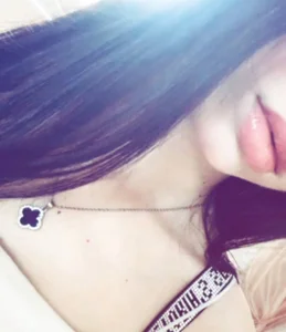 Public de shy_brunet  5 Imagens