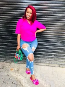 EbonyAssDoll Public Foto