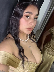 Mia_skyy18 Public slika 4