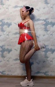 Silena18 👟Lots of latex and my sneakers! Pic 5