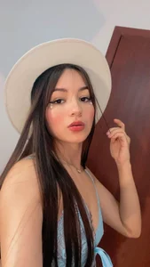 HannahDavis_ Public รูป  2