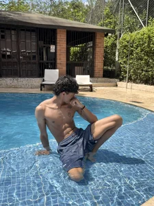 JamesDreams In the pool Foto 6