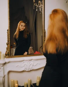 Fish_in_tapki Lady in black slika 2