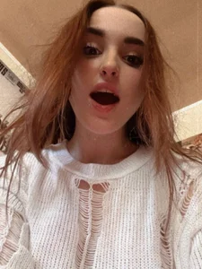 JuliaVangg_19 Public Εικόνα 2