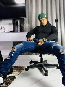 big cock and hot jeans de master_leather  5 Imagens
