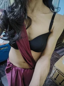 Um_little_Femboy Saree Pic 3