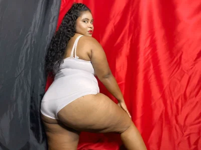 MARIA_BBW_ Public Foto 4