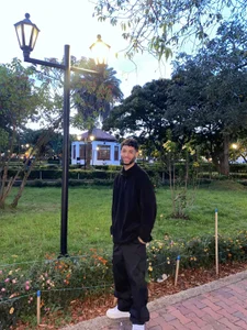 Thiagoferreti Visiting towns in Colombia Pic 2