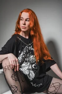 Elsa_Redwood Favorite black Pic 2