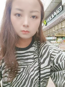 danai398F Public Foto 5