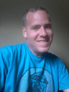 Public de 32666damon  3 Imagens