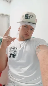 I AM A SEXY BOY de Marteve  2 Imagens