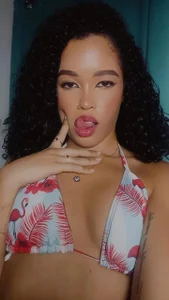 Kiara-Lux Bikini Pic 4