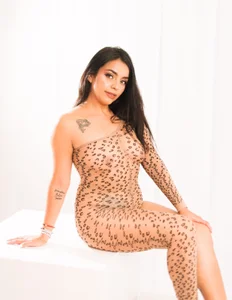 MailynFoxx sexy leopard Pic 2