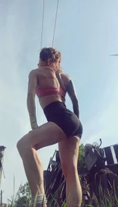 Jackie_Swann sky Poză 3