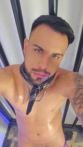 JackBlanco_💙💚❤️💜🖤🤍图片 2