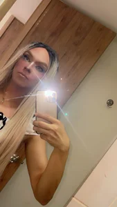 VenusSantana Happy in my bathroom Εικόνα 2