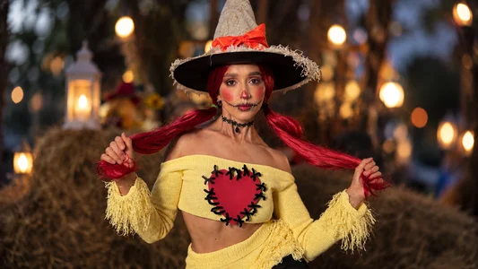 helen_mooree A passionate scarecrow 🎃🐦‍⬛👩🏻‍🌾 (Like, PM or chat and give u 1 🥵 video) Pic 2