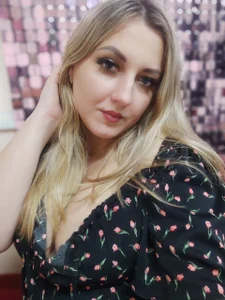 Midnight-Doll Public Pic 2