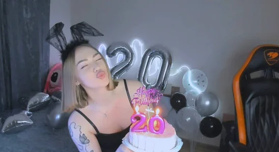 LaraKrein_lk moments Pic