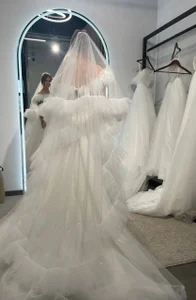 Jess_Lui I've been a bride 2 times, but I've never been able to become a wife.👰😒🤐😰 Immagine  3