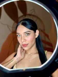 AmaliaCrus Close up with lighthing Pic