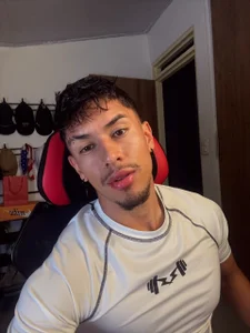 Aaronfox_x your sexy boy Pic 2