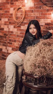 blair_harrison Public টি ছবি