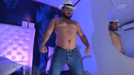 MichaelBear_ No shirt, no rules, just pleasure 🐻❤️‍🔥🍆🔥 Pic 2