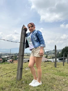 PaulinaSanders_X Public Pic 8