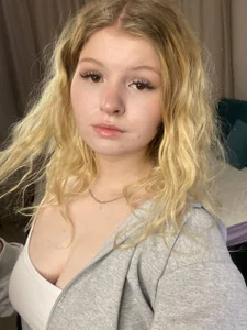 ShontaWasilko Sexy top Pic 5