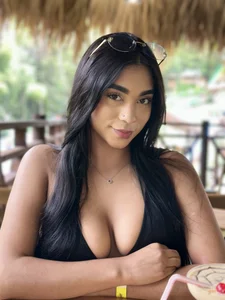 Katie_boss2 ✨🌞 Foto 2