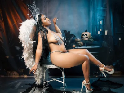 KateVenegas 🎃Scary Halloween¡ 👻😏 Pic