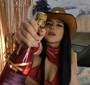 aly_nucita_ kullanıcısının Mybhappy birthday albümü -  2 fotoğraf