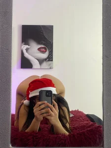 Public de Luna_Millers  4 photos