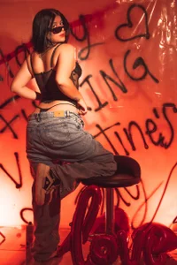 Holly_velvett sex, sweat and love Pic 4