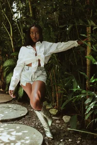 DakotaWangi Hotter than the breeze 🔥🌴 Immagine 