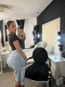 EliteDomina everyday Pic 3