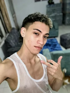 yulian_vasquez kullanıcısının Say My Name albümü -  3 fotoğraf