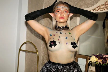 SashaRizz: keeper of sexy energy ( 4 фото)