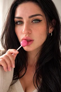 RubyConner Irresistible 🤍🍭 зображення 4